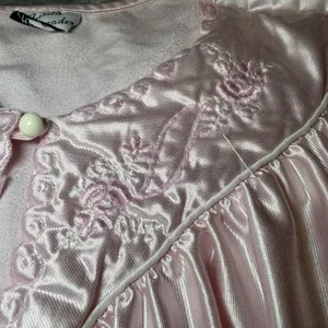 Vintage Jessica Alexander Womens Size XL Pink Satin Nightgown Embroidered Lace thumbnail 7