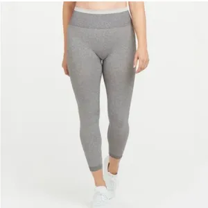 Spanx Seamless Sculpt Leggings in the color Spacedye Cloudy Grey Size Large thumbnail 2