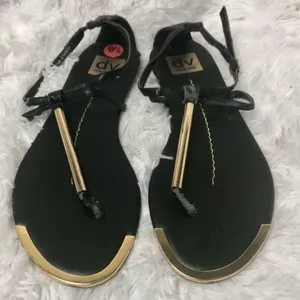 Dolce Vita Leather Sandals Black and Gold Size 8.5 thumbnail 3