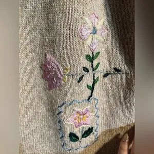Salon Studio Knit Short‎ Sleeve Top Size Small Embroidered Floral Vintage Granny thumbnail 6