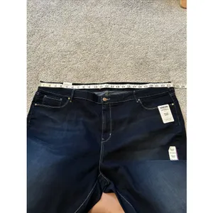 Signature Levi‎ Strauss Gold Label Mid-Rise Skinny Jeans - Size 28M, W39 | L30 thumbnail 7