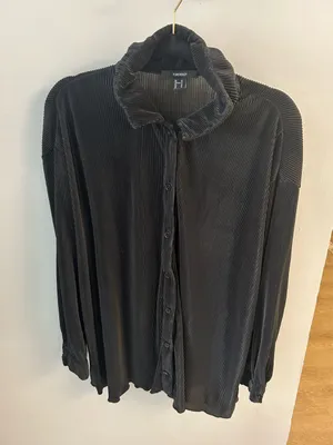 Forever 21 Button Down Top thumbnail 2