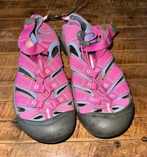 Keen gorpcore pink closed toe athletic ortho arch support sandals thumbnail 1