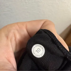 Lululemon Nulu Front-Darting Yoga Bra Light Support, B/C Cup Black Size 10 thumbnail 4