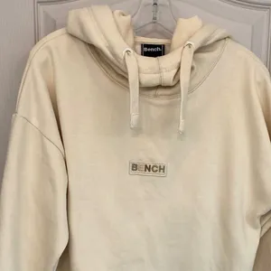 Bench Womens M Cream Cropped Pullover‎ Hoodie Sweatshirt Embroidered Logo thumbnail 14