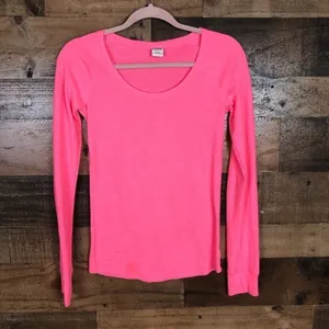 Pink‎ Victoria's Secret thermal thumbnail 3