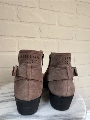 Vince Camuto boots brown Taupe Suede Ankle Booties Buckle 8.5 leather thumbnail 2