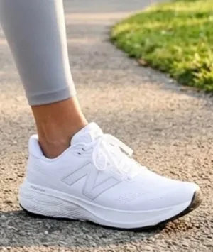 New Balance Fresh Foam 880 White Running Shoes Size 9 - Brand New thumbnail 1