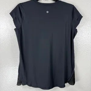 Lululemon Black pleated side Women's Top SZ: L thumbnail 2