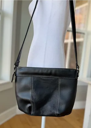 Vintage Black Leather Contrast Stitching Shoulder Bag Purse thumbnail 1