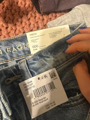 American Eagle High-Rise Straight Jeans thumbnail 3