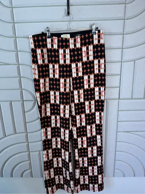 Maeve The Margot Kick-Flare Crop Pants Retro Geometric Dots thumbnail 2