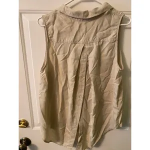 Beige button up top high low button up back size Medium Tan thumbnail 2