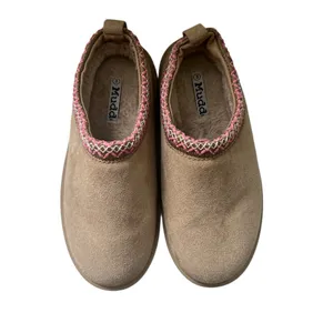 Tan Mules with Pink Trim thumbnail 3