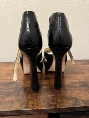 NWOT Jessica Simpson Black Croc-Embossed Strappy Platform Heels thumbnail 2