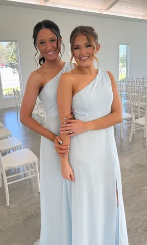 Bridesmaid dress thumbnail 1
