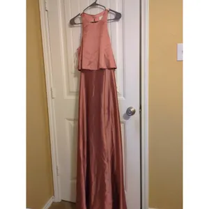 Revelry Wren Satin Fitted High Neck A-line Bridesmaid Dress 6 Desert Rose thumbnail 2