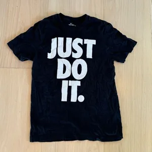 Nike Just Do It Black And White Short Sleeve Tee Shirt Size Small thumbnail 1