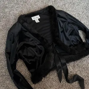 Black satin LA NUIT cropped bolero jacket with luxe faux fur trim thumbnail 1