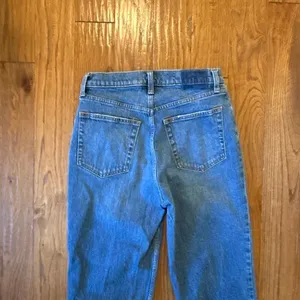 Abercrombie & Fitch 90’s ultra high rise straight distressed knee jeans 29 thumbnail 11