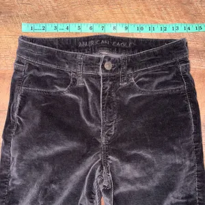 American Eagle Women’s Hi-Rise Black Corduroy Jeggings Pants – Size 6S thumbnail 12