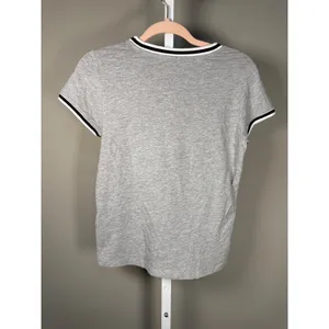 Guess Gray Logo Ringer Tee Y2K Baby Tee Casual Basic Logo Top‎ thumbnail 5