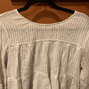 Euc Long Sleeve White Flowy Striped Top Size Large thumbnail 2