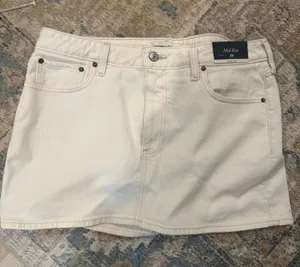 white jean skirt Size 29 thumbnail 1