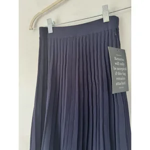 NWT Hyacinth House Navy Blue Pleated Midi Skirt Women’s Size XXS thumbnail 3