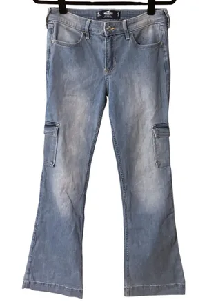 Hollister Low Rise Boot Cut Jeans Size 5R thumbnail 1
