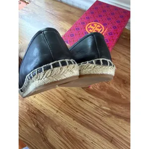 Tory Burch Black Perforated Logo Nappa Leather Espadrille Flats Size 6.5 thumbnail 12