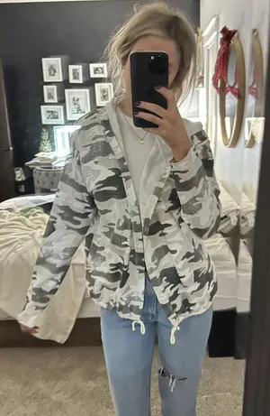 Boutique Camo Cardigan thumbnail 1