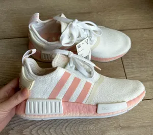 Adidas Original Vapor Rose NMD R1 Sneaker thumbnail 1