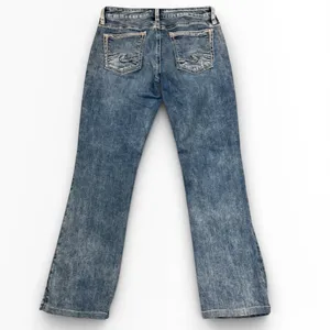 Silver Jeans Co Suki Slim Boot Medium Wash Distressed Jeans 29x33 HEMMED 27.5"‎ thumbnail 2
