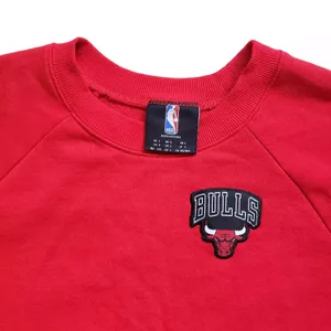 Chicago Bulls NBA Crop Sweatshirt Womens Large Red Crewneck Pullover Long Sleeve thumbnail 3