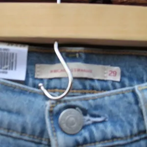NWT Levi's Ribcage Straight Ankle Jeans thumbnail 8