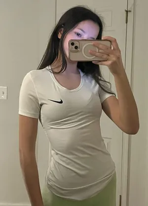 Nike Dri-Fit Women’s Top thumbnail 1