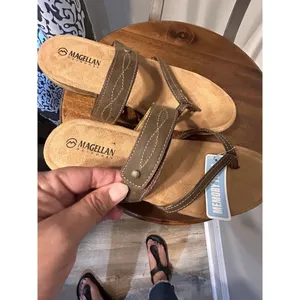 New Magellan Outdoors Sandals Womens 10 Strappy Flip Flop Thong Tan Brown Summer thumbnail 2