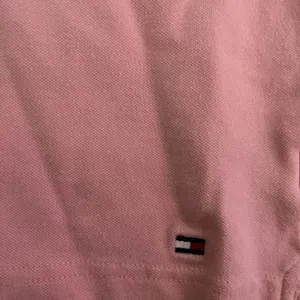 Tommy Hilfiger Polo Shirt Small Pink Cotton Preppy Sleeveless 90s Y2K Vtg Golf thumbnail 3