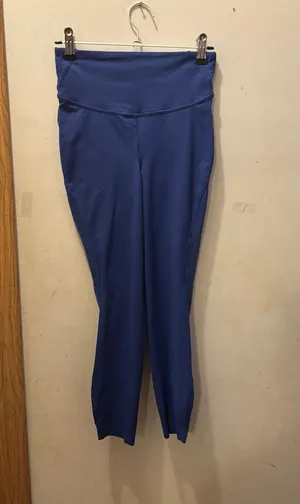 (4) Lululemon leggings thumbnail 1