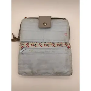 Vera Bradley All‎ In One Crossbody Wallet Womens OS Grey Pink Paisley RFID thumbnail 3