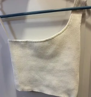 Babaton Tank One-Shoulder Aritzia Crop thumbnail 1