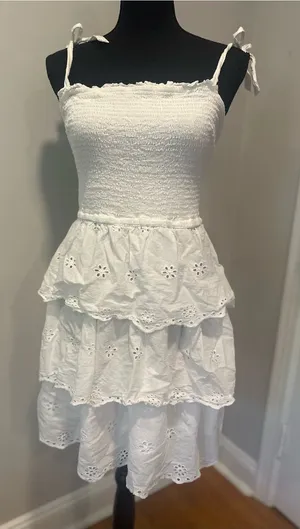 Sincerely Jules white sundress Sz:L smocked bodice tiered eyelet ruffled Dress. thumbnail 1