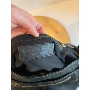 Audrey Brooke Black Genuine Soft Leather Medium Shoulder Bag thumbnail 5