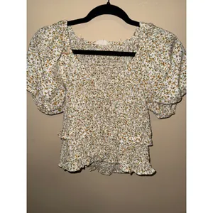 Altar'd State Ditsy Floral Smock Crop Off Shoulder Puff Sleeve Cream top L Boho‎ thumbnail 6