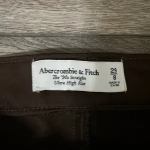 Abercrombie & Fitch Vegan Leather 90s Straight Pant size 8 thumbnail 4