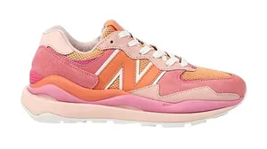 New Balance 57/40 Suede Valentines Day Sneakers Size 6.5 thumbnail 1