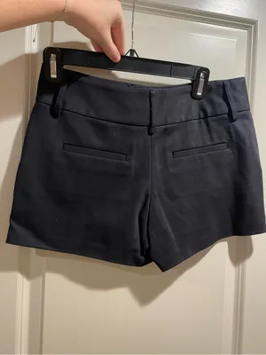 Alice + Olivia Cady Tailored Shorts in black thumbnail 2