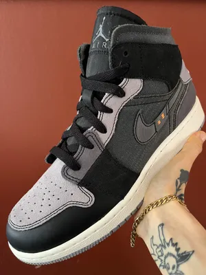 Air Jordan 1 Mid SE Craft GS ‘Inside Out - Black’ thumbnail 1