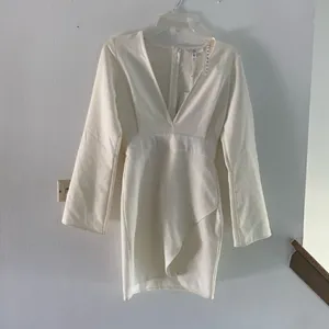 Missguided Crepe Plunge Asymmetric Bodycon Dress NWT US 0 White thumbnail 3